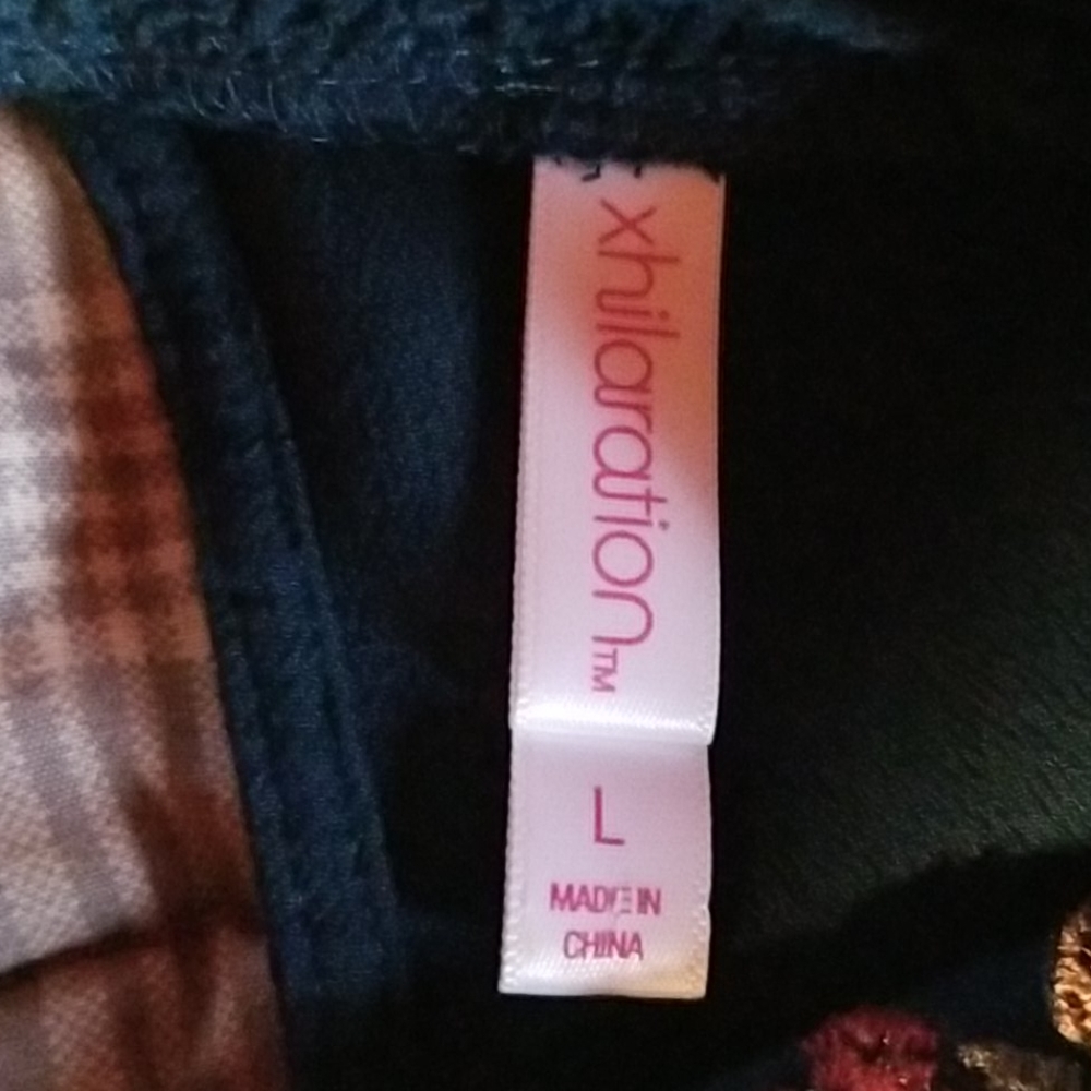 Embroidered top - Picture 7 of 7